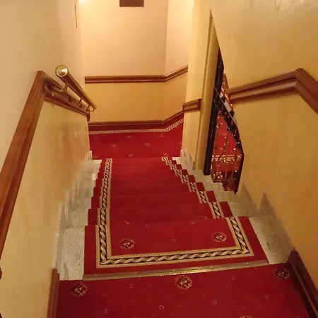 President Szálloda Zára