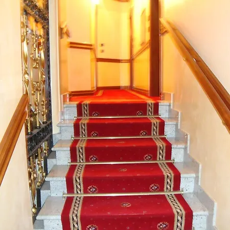 Hotel President
