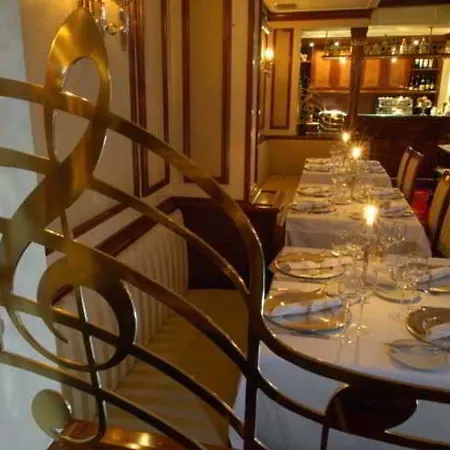 President Szálloda Zára