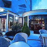 Hotel President